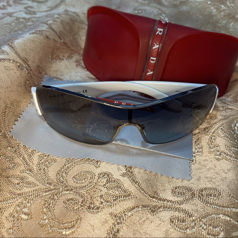 Prada Sunglasses White frame with Red Logo Detail early 90’s